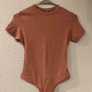 Skims Bodysuit Rose Clay!